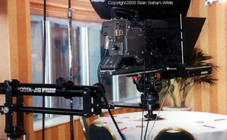 Camera mount teleprompter on a Porta-Jib - Infomercial